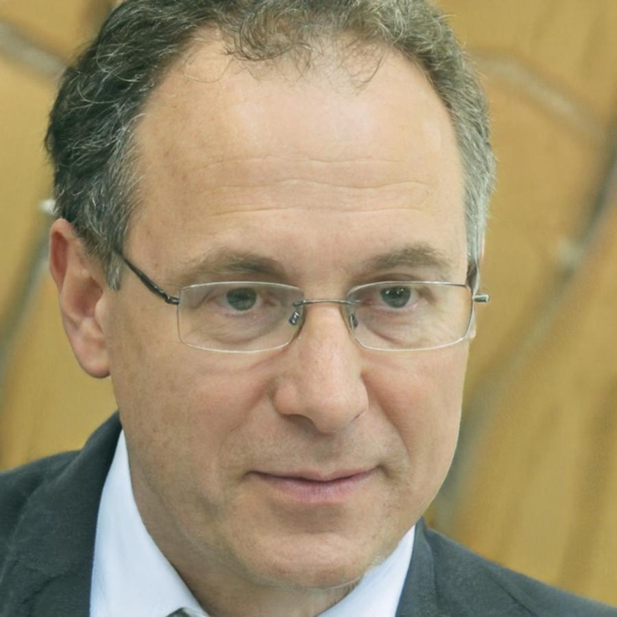 Portrait of Riaan Klopper